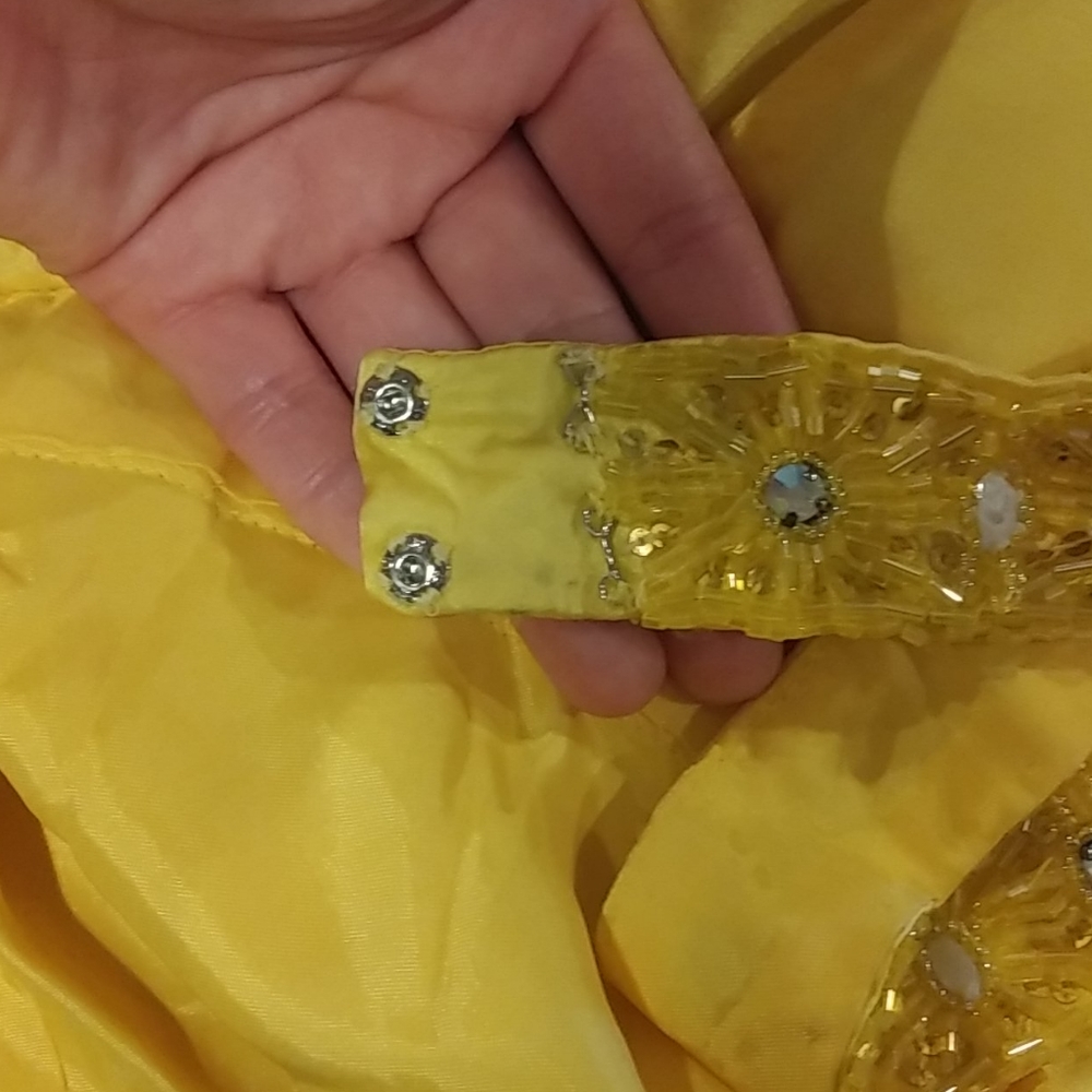 Aiden Mattox yellow prom dress - Picture 6 of 7